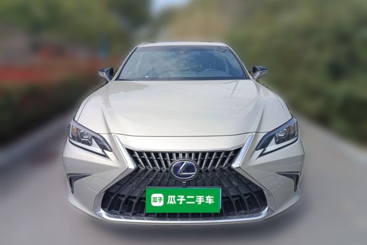 Used Lexus ES 2021 300h Excellence Edition Front