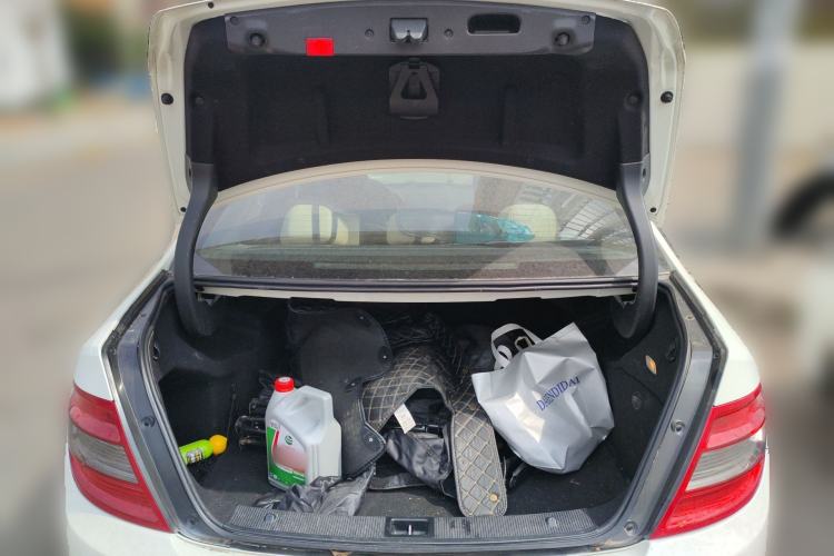 Used Mercedes-Benz C-Class 2010 C 200 CGI Fashion Model Trunk