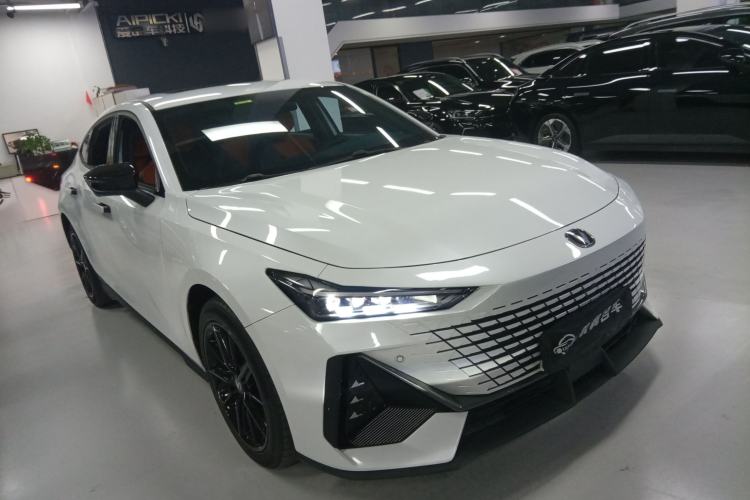 Used CHANGAN UNI-V iDD 2023 Zhidian iDD 1.5T 113km Smart & Fun Version (Rapid Edition)
