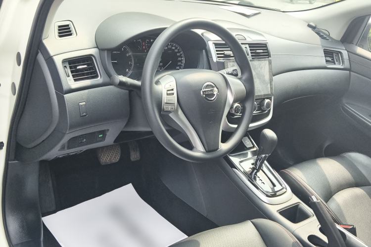 Used Nissan Tiida 2016 1.6L CVT Cool Dynamic Edition
