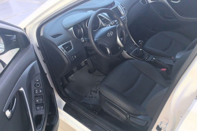 Used Hyundai Elantra (5th Generation / Langdong) 2016 1.6L Manual Luxury Model
