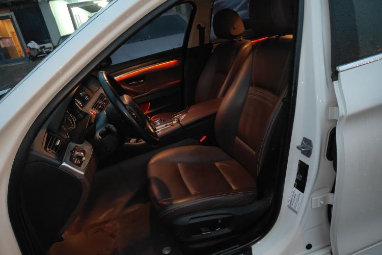 Used BMW 5 Series 2014 525Li Luxury Design Package
