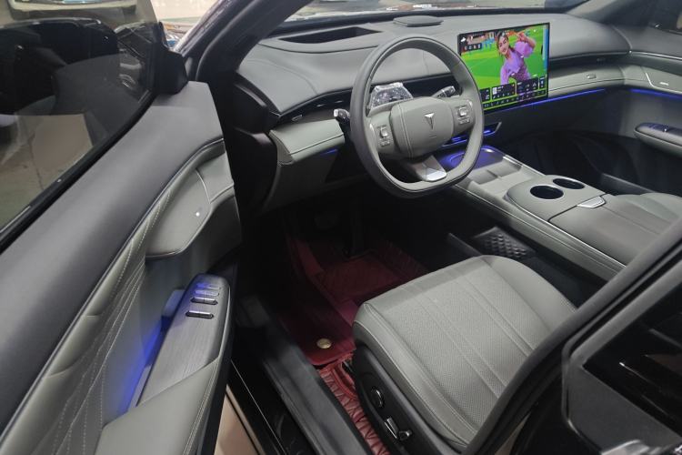 Used Deepal S07 2025 215Max Huawei Qiankun Intelligent Driving ADS SE Range-Extended Version
