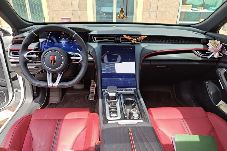 Used Hongqi H6 2024 2.0T ZhiShang Version Center Console