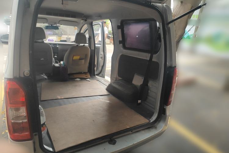 Used Wuling Rongguang V 2018 1.5L Standard Version Trunk