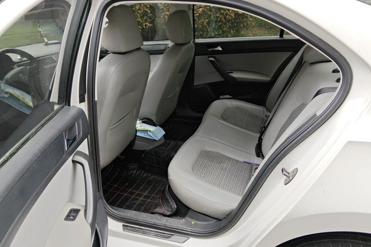 Used Skoda Rapid 2013 1.6L Automatic Smart Selection Model Left Rear Seat