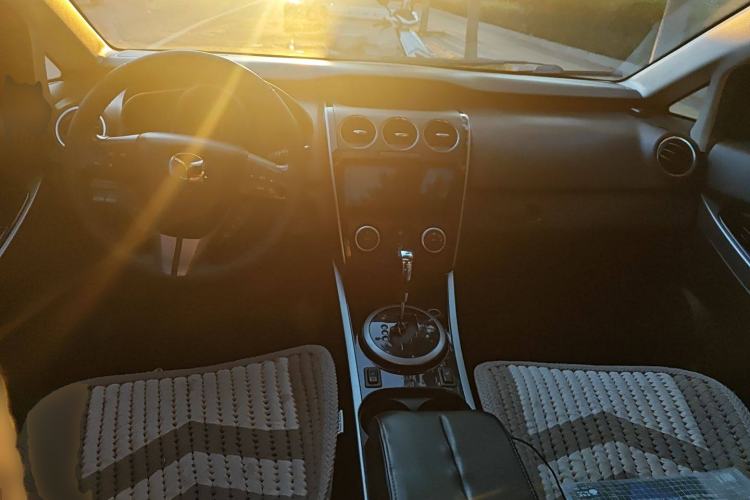 Used Mazda CX-7 2011 2.5L Luxury Edition Center Console