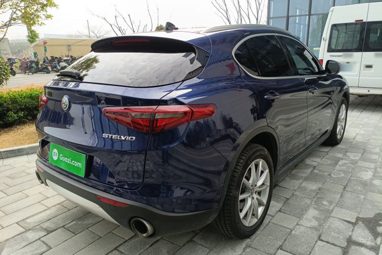 Used Alfa Romeo Stelvio 2017 2.0T 200HP Luxury Edition