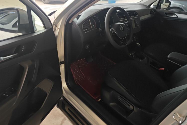 Used Volkswagen Tiguan L 2018 330TSI Automatic Two-Wheel Drive Luxury Edition