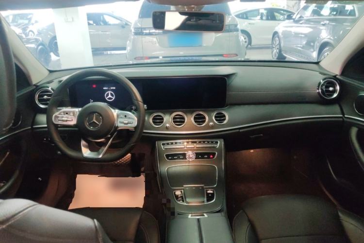 Used Mercedes-Benz E-Class 2020 Restyled E 300 L Sporty and Stylish Edition Center Console