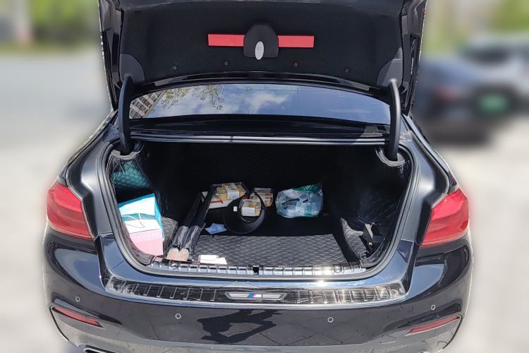 Used BMW 5 Series 2019 530Li Luxury Edition M Sport Package Trunk