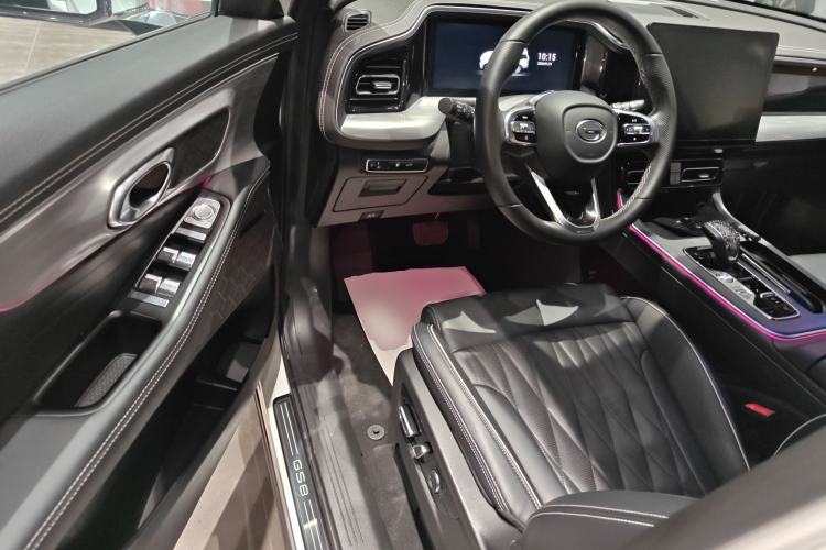 Used GAC Trumpchi GS8 2022 Linghang Series 2.0 TGDI Two-Wheel-Drive Luxury Smart Connectivity Version (7 Seats)