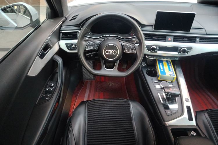 Used Audi A4L 2019 40 TFSI Sporty Version China VI Steering Wheel