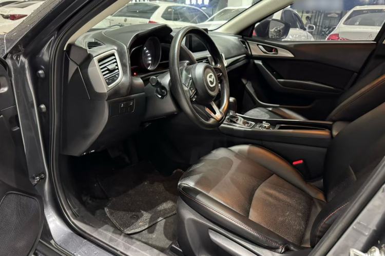 Used Mazda 3 Axela 2017 Sedan 1.5L Automatic Luxury Model Emission Standard China V
