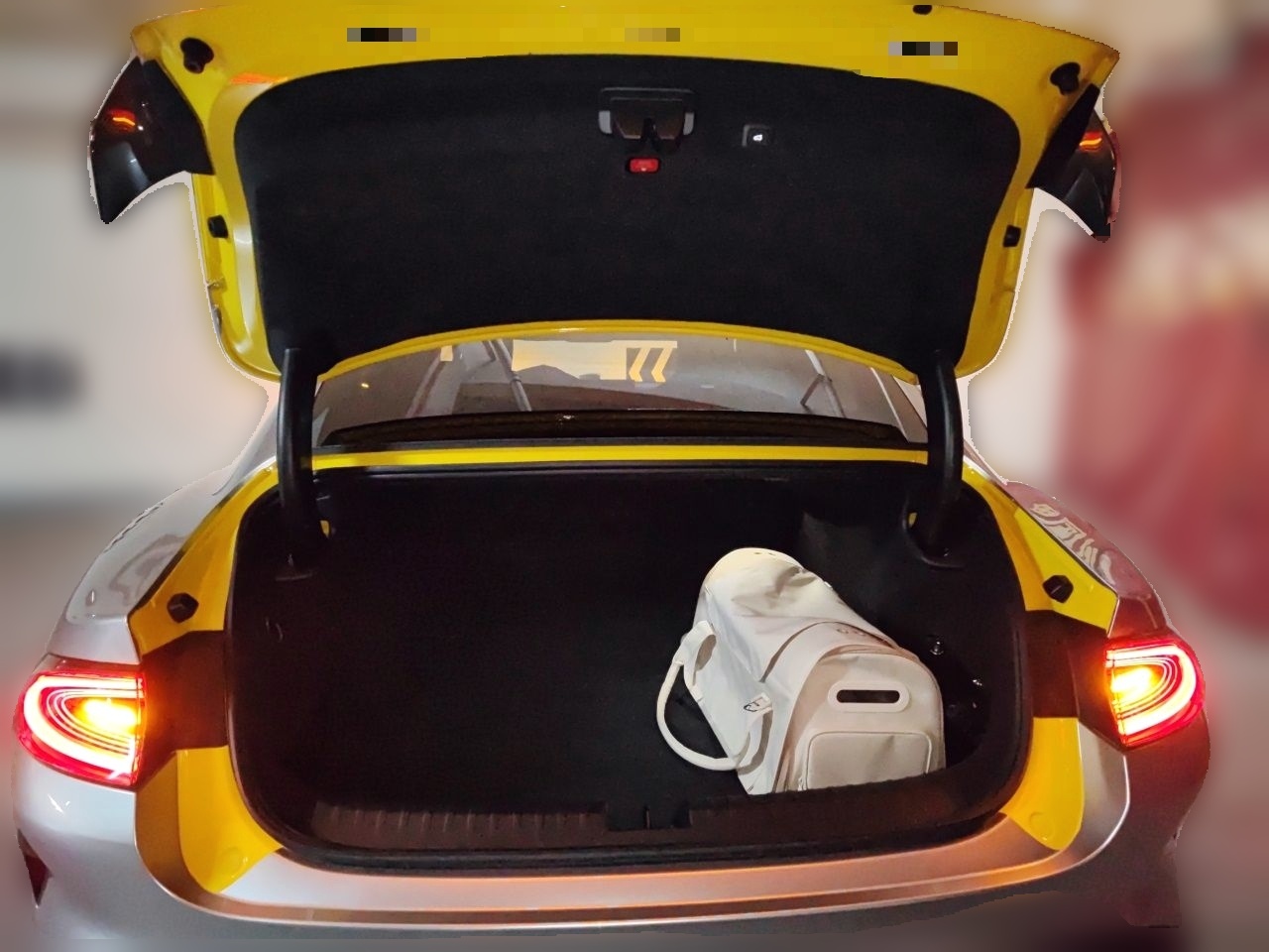 Xiaomi Auto SU7 Ultra 2025 Ultra Model — снимка 19