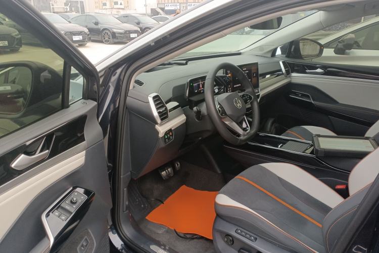 Used Volkswagen ID.6 CROZZ 2021 Revised Version Long-Range PRO Edition