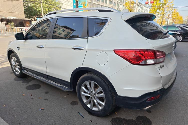 Used Dongfeng Aeolus AX7 2015 2.0L Manual Zhiyi Trim