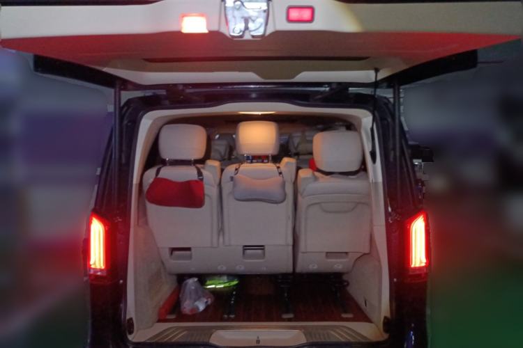 Used Mercedes-Benz V-Class 2017 V 260 L Prestige Extended Edition Trunk