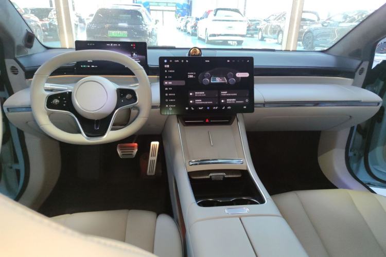 Used Hima Luxeed S7 2025 785 km Ultra
