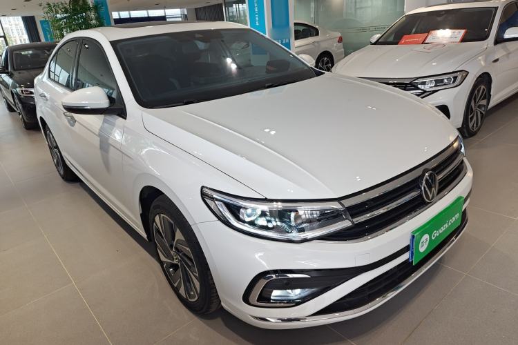 Used Volkswagen Bora 2025 300TSI DSG Prestige Edition Front Right 45 Deg