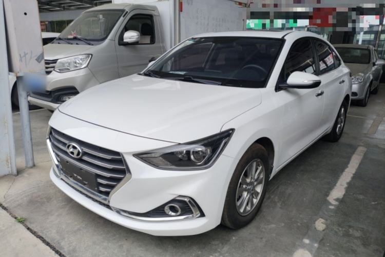 Used Hyundai Celesta 2017 1.6L Manual Joyful Edition DLX