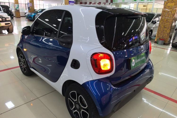 Used smart fortwo 2019 0.9T 66kW Hardtop Wind Power Edition China VI Exterior 2