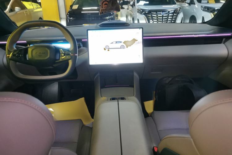 Used Lynk & Co Z10 2025 95 kWh 766 km Range Rear-Wheel Drive Max