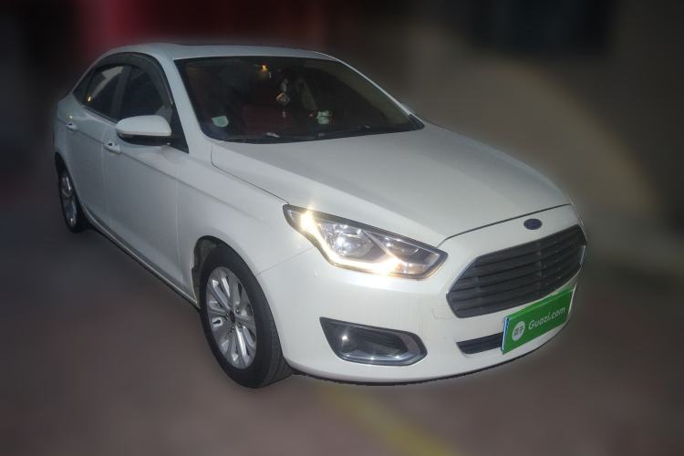 Used Ford Escort 2015 1.5L Automatic Fashion Model
