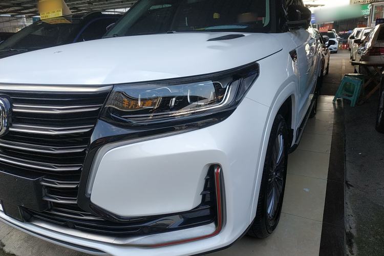 Used Changan CS95 2021 2.0T Four-Wheel Drive Luxury Version
