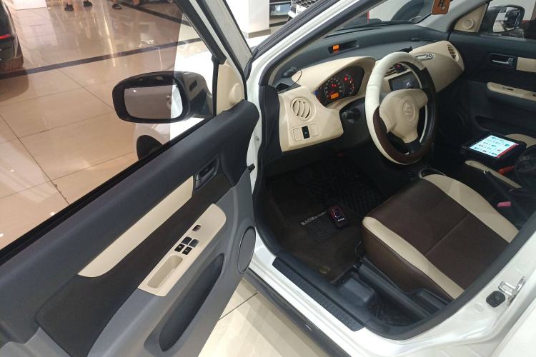 Used Suzuki Swift 2014 1.5L Automatic Fashion Edition