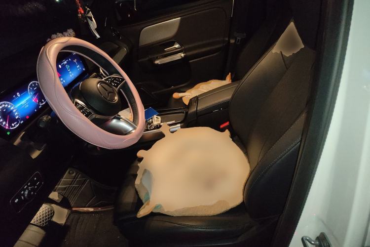 Used Mercedes-Benz GLB 2023 Refreshed GLB 200 Dynamic Edition
