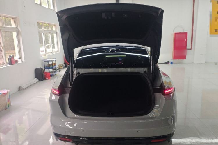 Used Nio ET5 2025 75 kWh Trunk