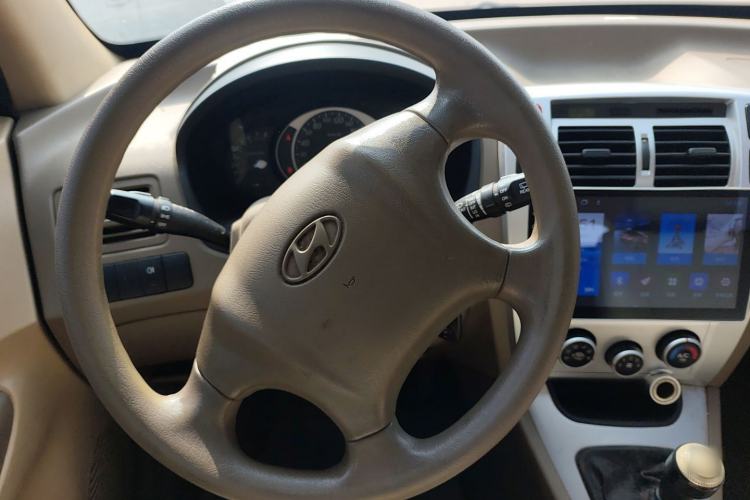 Used Hyundai Tucson 2009 2.0L Manual Two-Wheel Drive Fashion Edition Steering Wheel