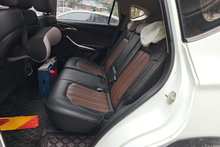 Used BYD Song New Energy 2017 Song DM 1.5TID All-Wheel Drive Luxury Model Left Rear Seat