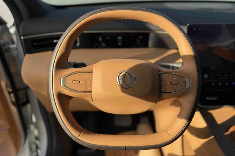 Used Dongfeng Aeolus L8 2025 Model 185KM Ideal Edition
