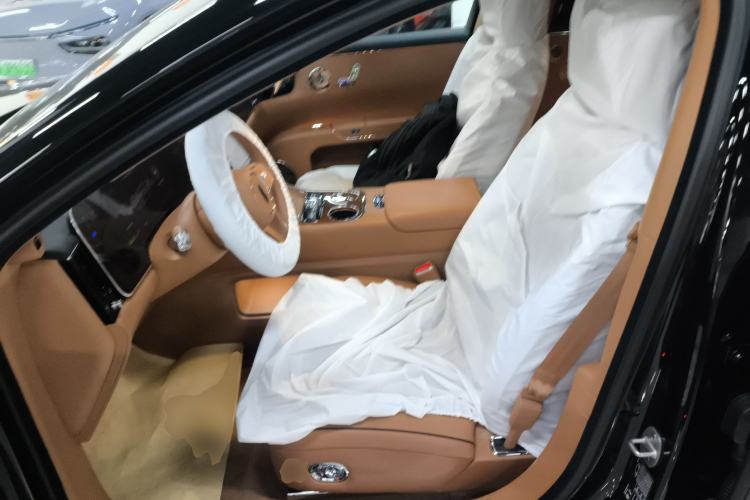 Used Hima S800 2025 Model, Range-Extended Starlight Premium Edition, 5 Seats
