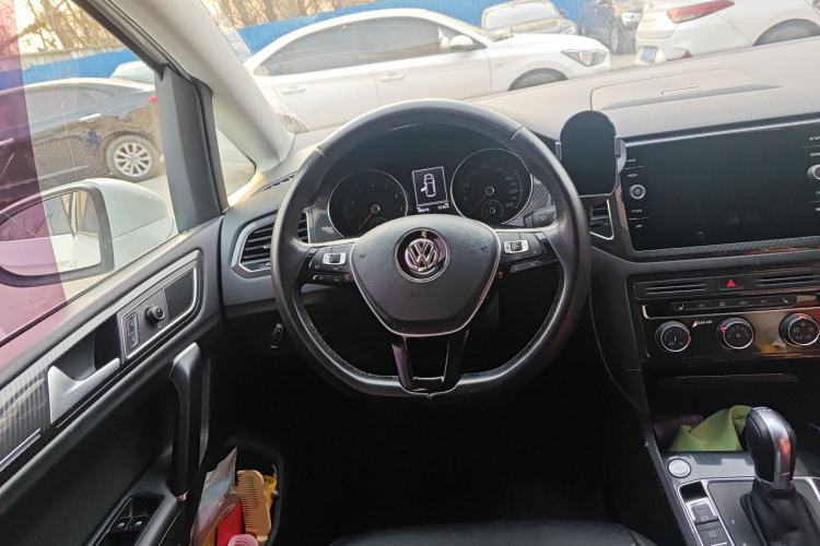 Used Volkswagen Golf Sportsvan 2018 230TSI Automatic Luxury Model Steering Wheel