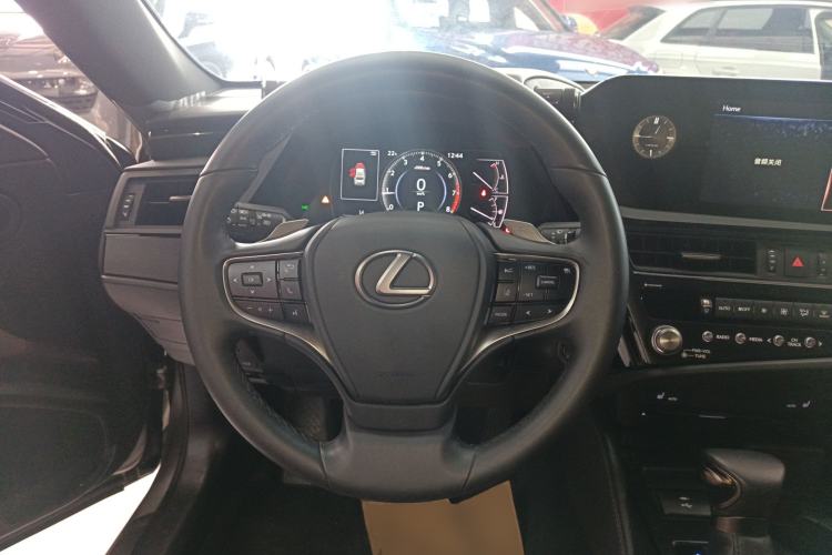 Used Lexus ES 2021 200 Excellence Edition
