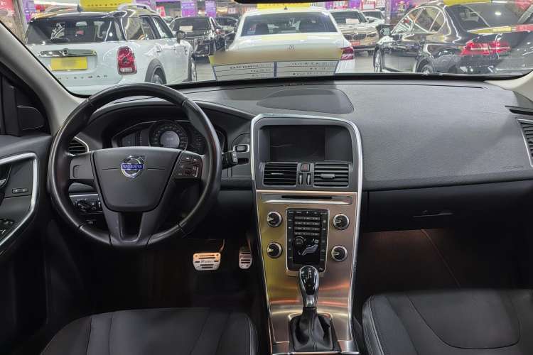 Used Volvo XC60 2016 T5 Smart Drive Edition
