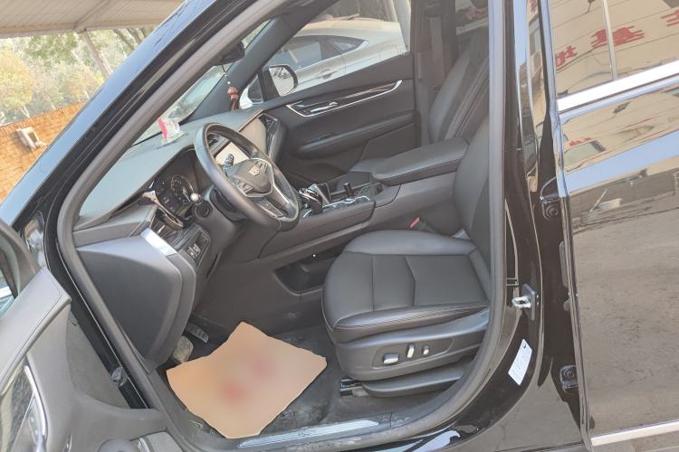 Used Cadillac XT5 2021 28T Luxury Model