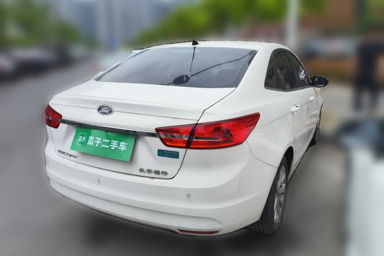 Used Ford Escort 2015 1.5L Automatic Fashion Model