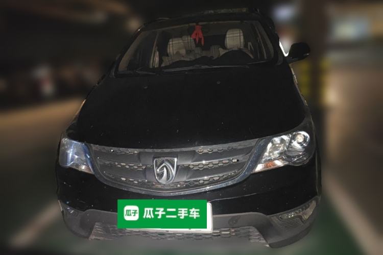 Used Baojun 730 2014 1.5L manual Comfort version 7 seats