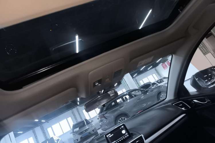 Used Mazda Mazda 3 Axela 2016 Hatchback 1.5L Automatic Luxury Model
