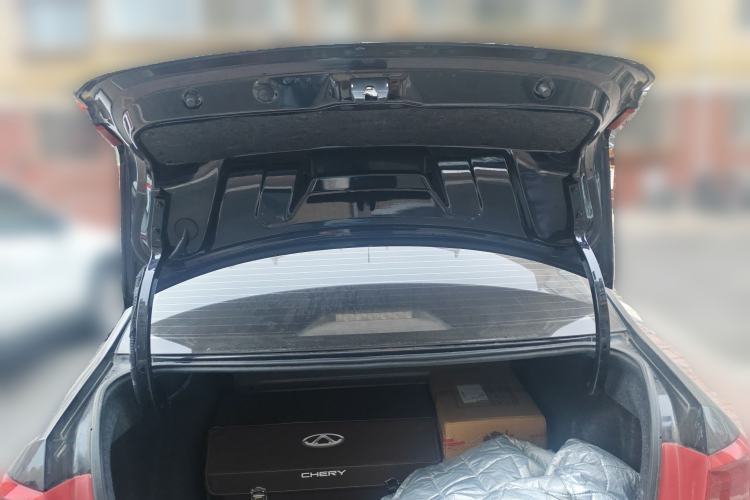 Used Volkswagen Santana 2015 1.6L Manual Fashion Edition Trunk