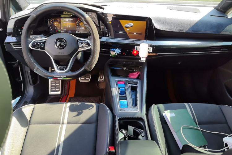 Used Volkswagen Golf 2021 280TSI DSG R-Line Center Console