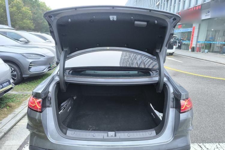 Used BYD Qin L 2024 DM-i 120KM Beyond Model
