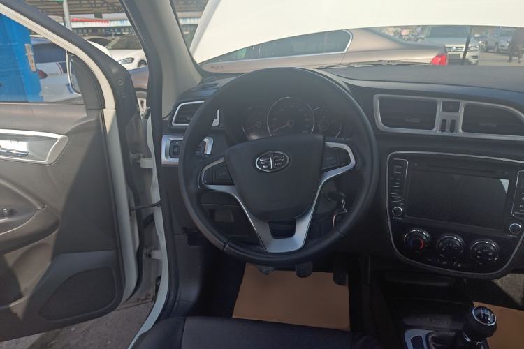 Used FAW Junpai D60 2016 1.5L Manual Comfort Model Steering Wheel