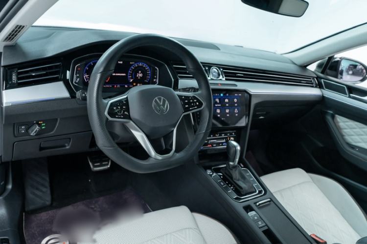 Used Volkswagen Magotan 2023 2 Million Units Commemorative Edition 330TSI DSG Luxury Version
