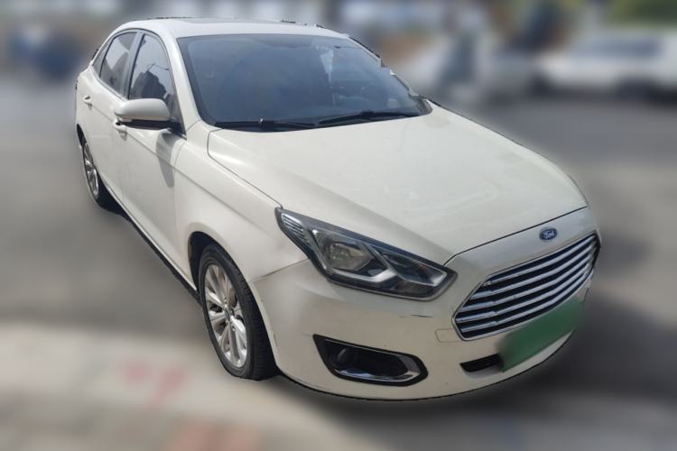 Used Ford Escort 2015 1.5L Automatic Fashion Model Front Right 45 Deg