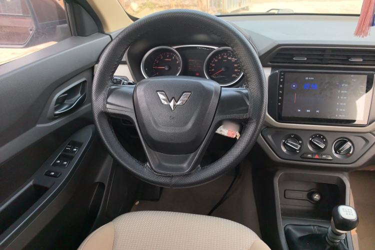 Used Wuling Hongguang 2019 1.5L S Standard Version China VI LAR